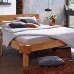 Bild von Bett „Farum“ 160×200 cm aus massivem Fichtenholz mit Fräsungen